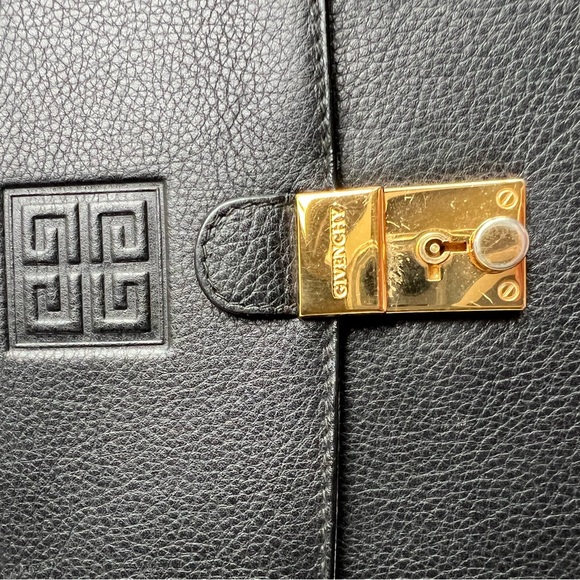 Givenchy clutch wristlet secondhand - Picture 6 of 10